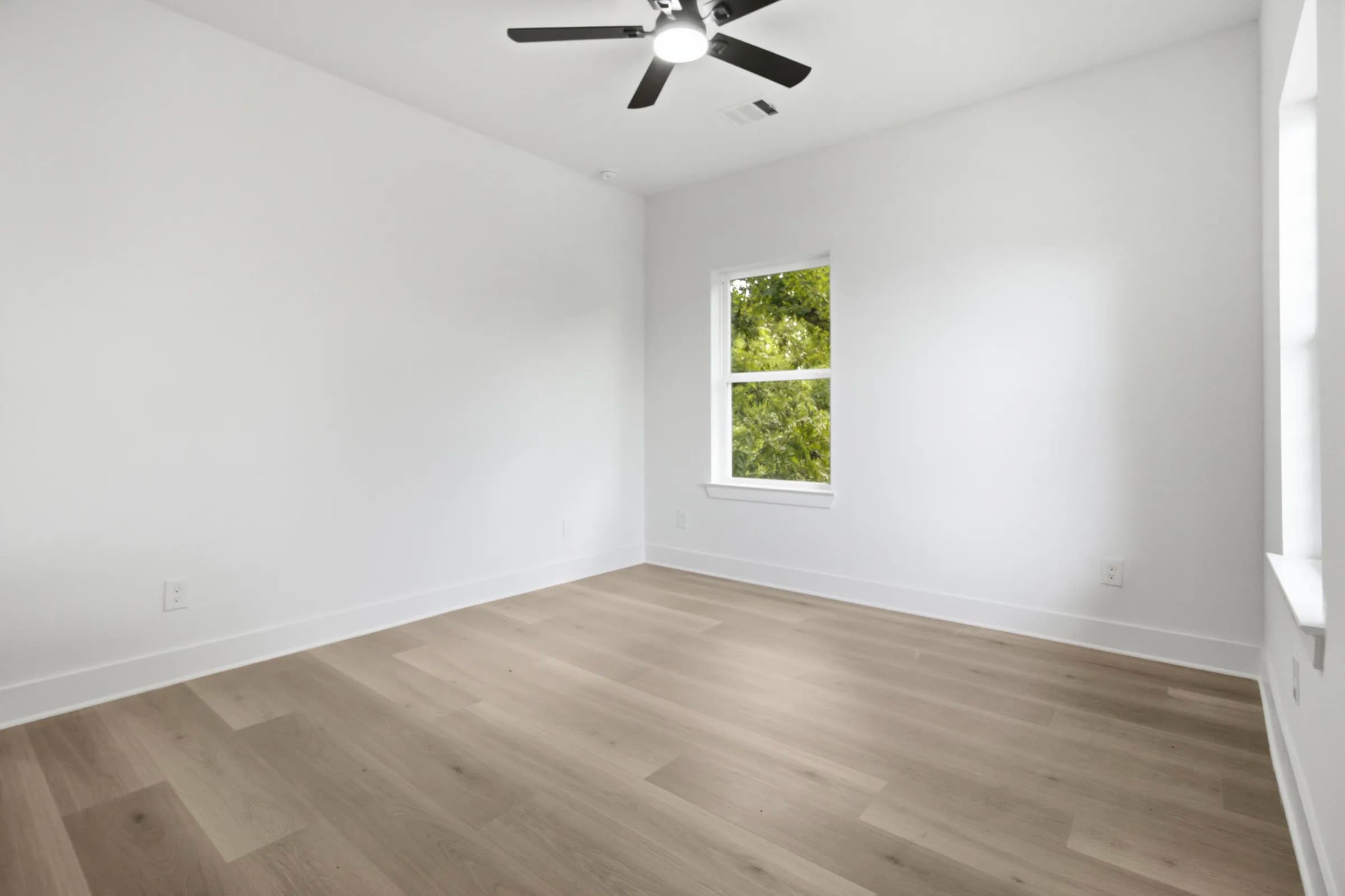 Living room with ceiling fan