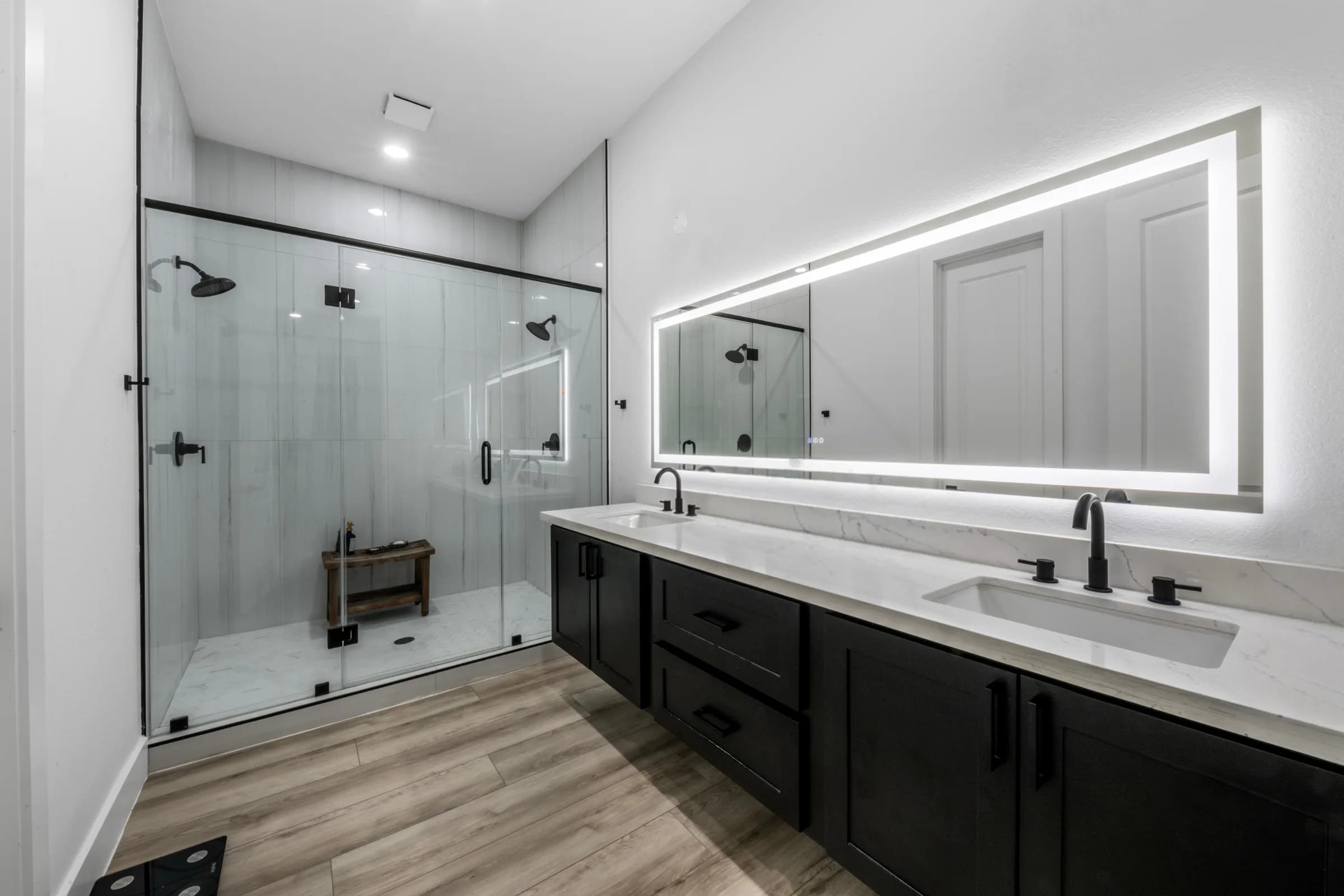 Primary bath with dual vanity